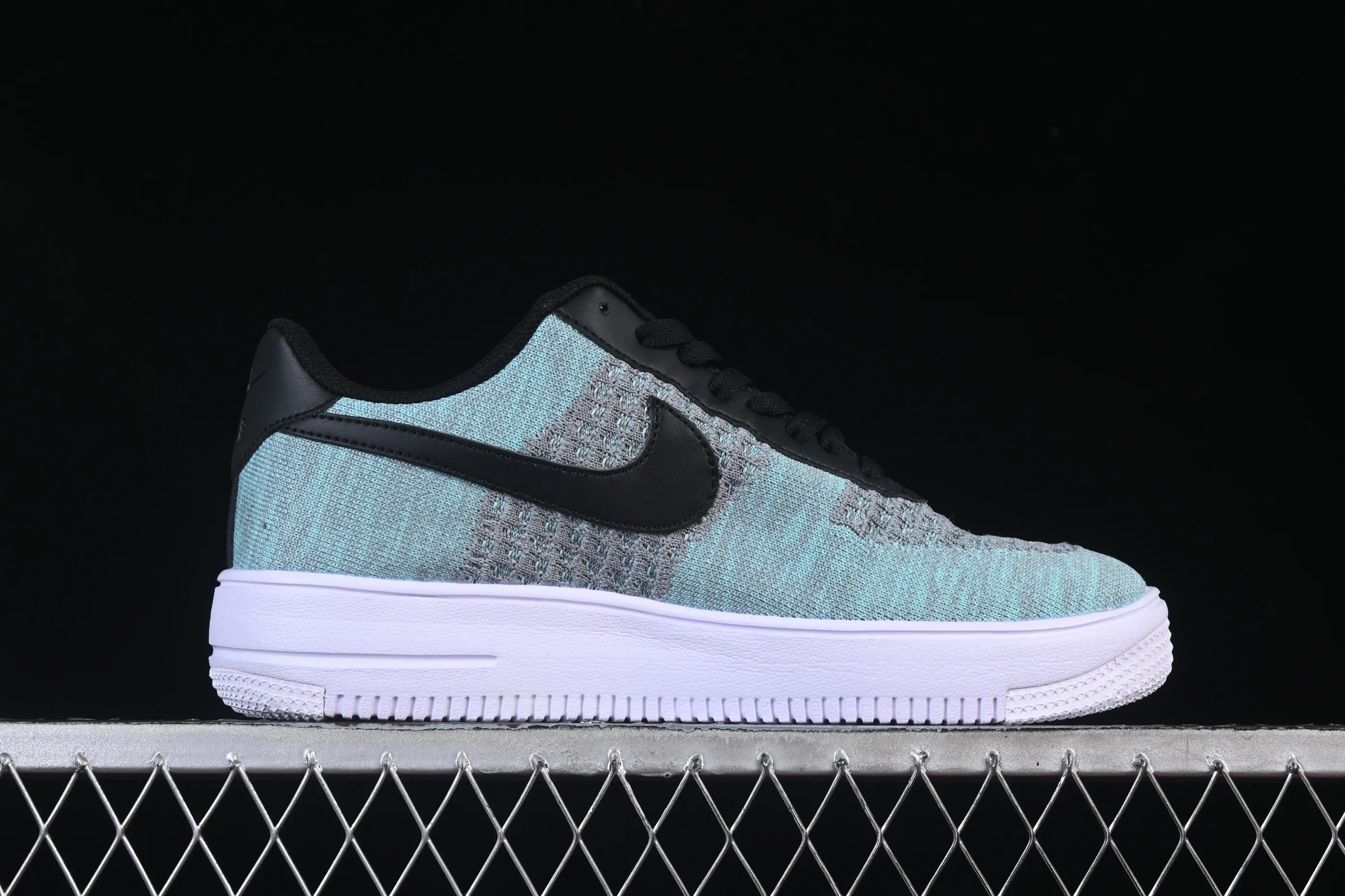 All Categories Nk Air Force 1 Air Force Series Nk Air Force 1 Low Air Force Low Nike Air Force 1'07 Low Flying Black and Green Air Force One Low Casual Shoes CI0051-600